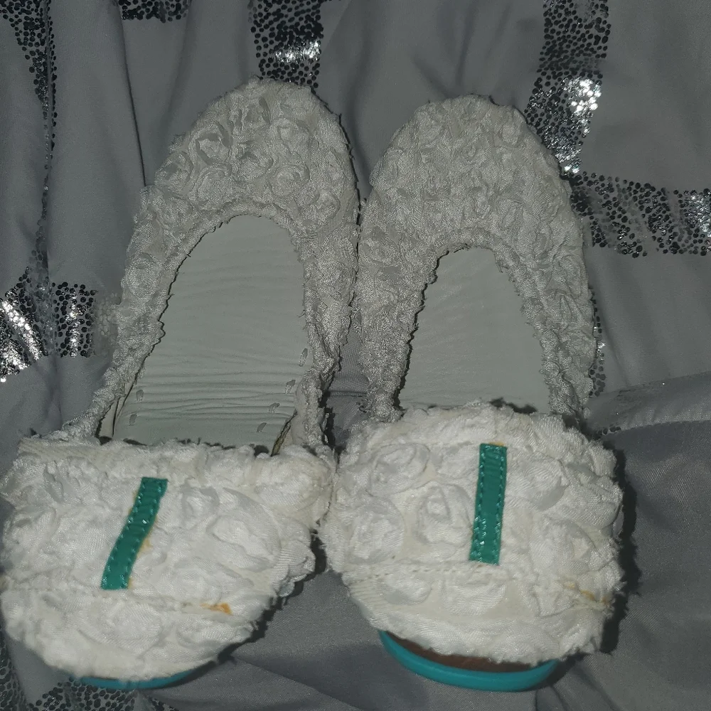Tieks White Rose Garden Ballet Flat Shoes 9 - Picture 9 of 16